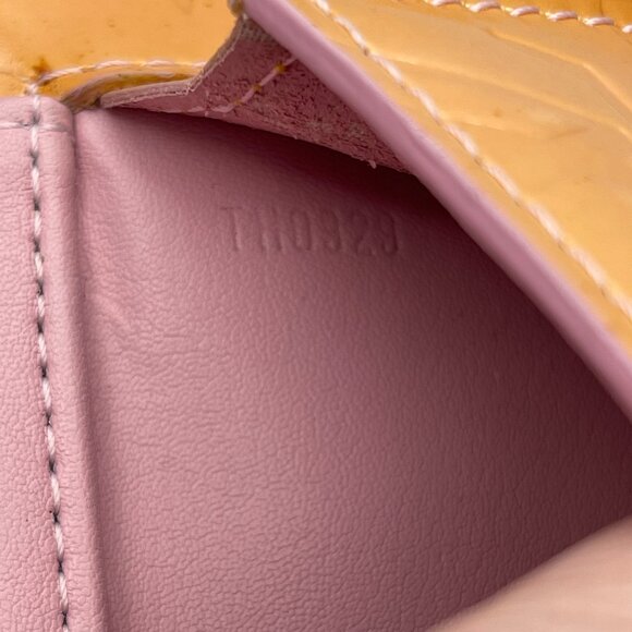 LOUIS VUITTON Vintage (1999) Monogram Vernis Fulton Belt Bag 24" - 28"- Preowned - Picture 13 of 13